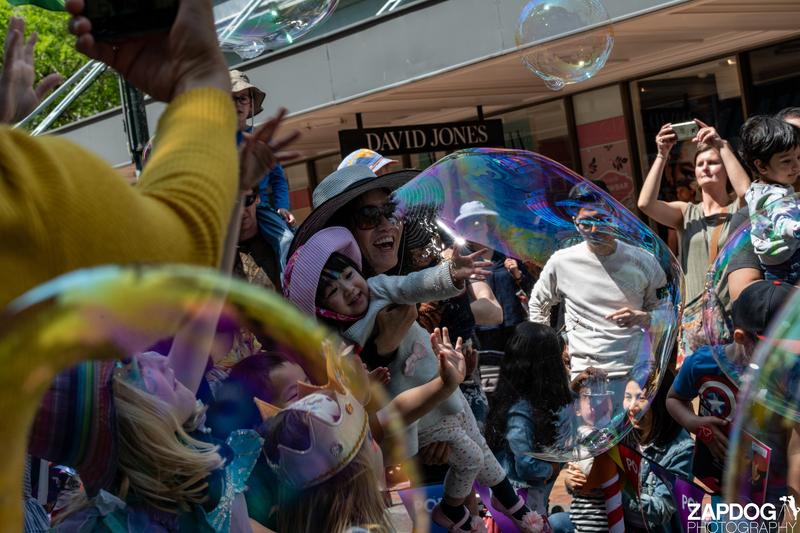 galleries/WellXmas2019/Bubbles/mid/mid_welly2019_-4885.jpg