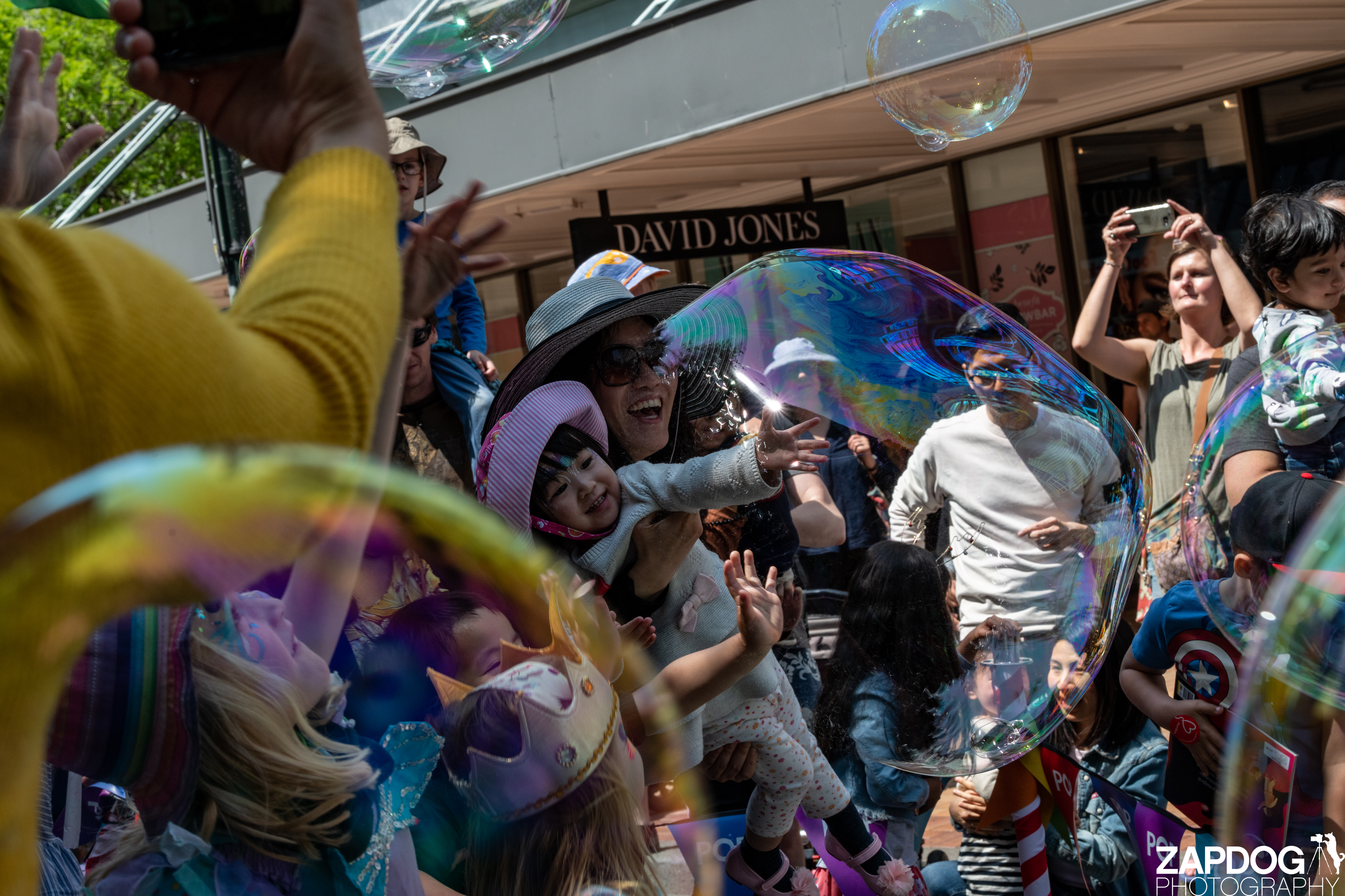 galleries/WellXmas2019/Bubbles/welly2019_-4885.jpg