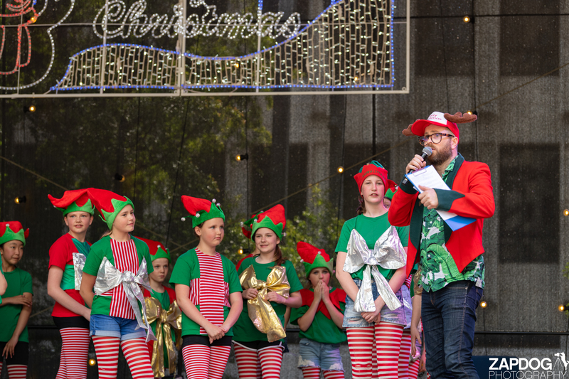 galleries/WellXmas2019/Dancers/mid/mid_welly2019_-3131.jpg
