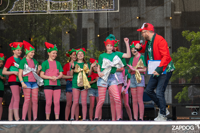 galleries/WellXmas2019/Dancers/mid/mid_welly2019_-3133.jpg