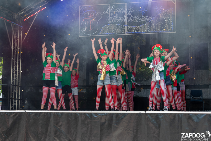galleries/WellXmas2019/Dancers/mid/mid_welly2019_-3177.jpg