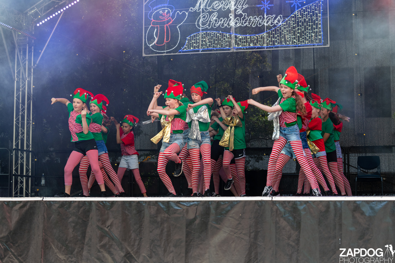 galleries/WellXmas2019/Dancers/mid/mid_welly2019_-3179.jpg