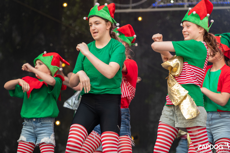 galleries/WellXmas2019/Dancers/mid/mid_welly2019_-3188.jpg