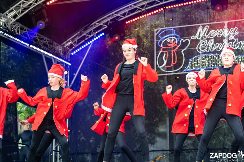 galleries/WellXmas2019/Dancers/mid/mid_welly2019_-3265.jpg