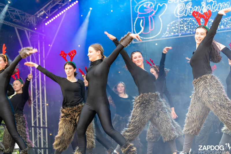 galleries/WellXmas2019/Dancers/mid/mid_welly2019_-3267.jpg