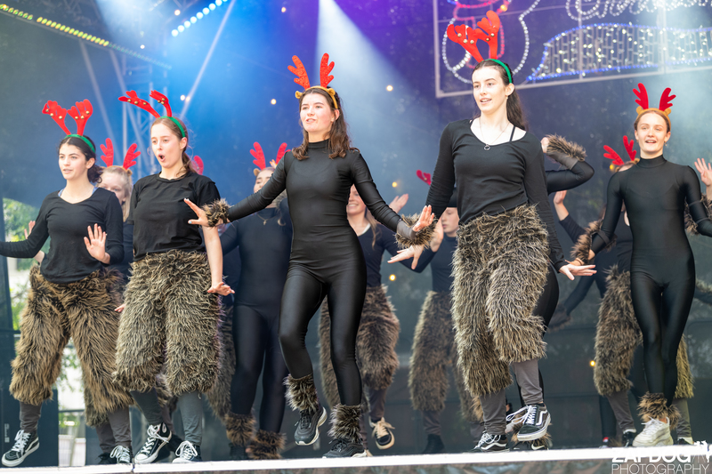 galleries/WellXmas2019/Dancers/mid/mid_welly2019_-3289.jpg