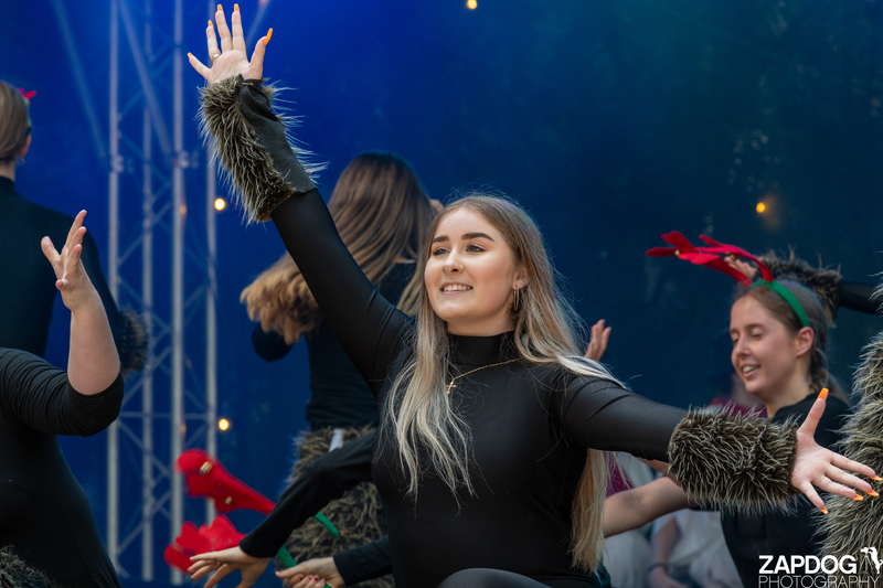galleries/WellXmas2019/Dancers/mid/mid_welly2019_-3307.jpg