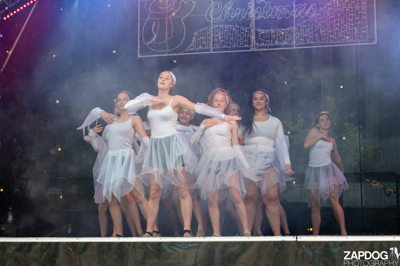 galleries/WellXmas2019/Dancers/mid/mid_welly2019_-3381.jpg