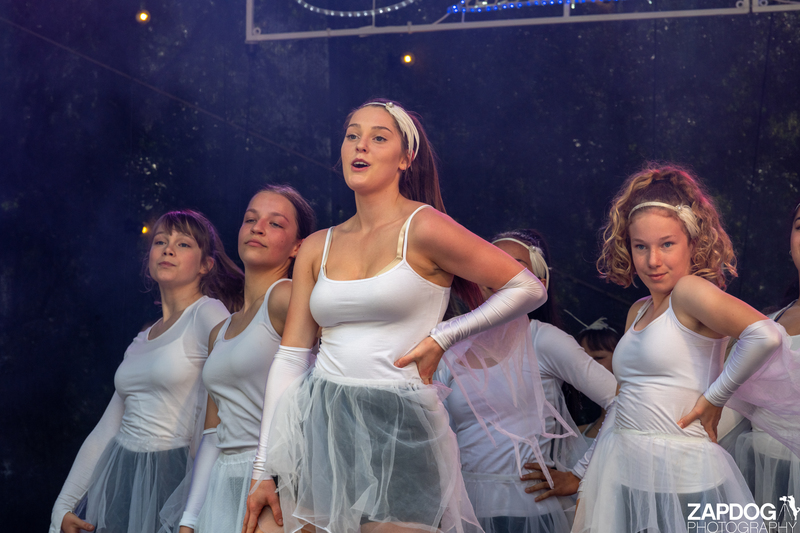 galleries/WellXmas2019/Dancers/mid/mid_welly2019_-3387.jpg
