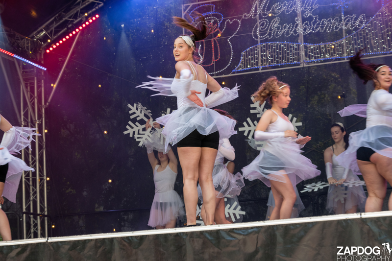 galleries/WellXmas2019/Dancers/mid/mid_welly2019_-3395.jpg