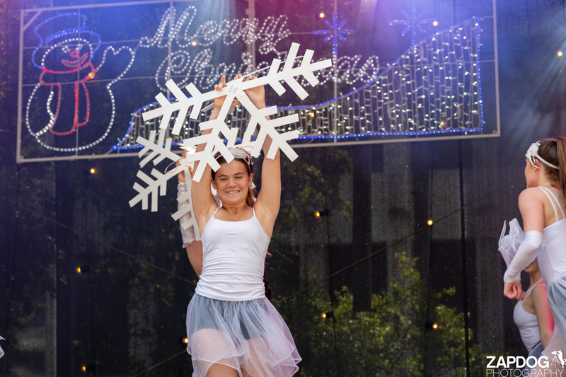 galleries/WellXmas2019/Dancers/mid/mid_welly2019_-3405.jpg