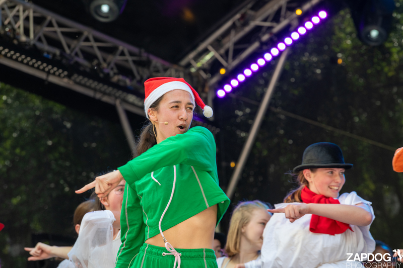 galleries/WellXmas2019/Dancers/mid/mid_welly2019_-3434.jpg