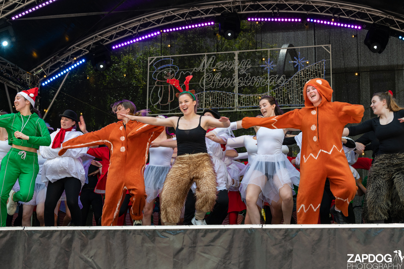 galleries/WellXmas2019/Dancers/mid/mid_welly2019_-3439.jpg