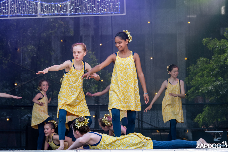 galleries/WellXmas2019/Dancers/mid/mid_welly2019_-3497.jpg