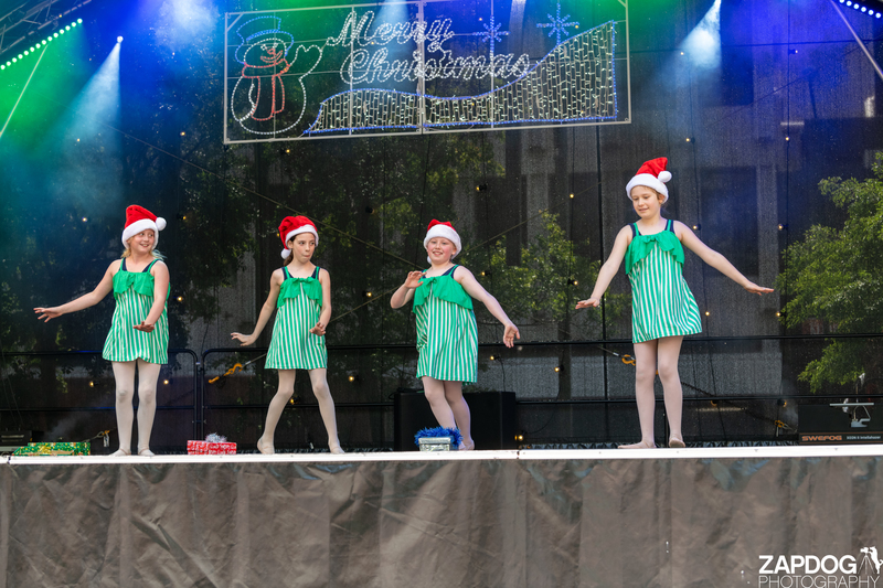 galleries/WellXmas2019/Dancers/mid/mid_welly2019_-3559.jpg