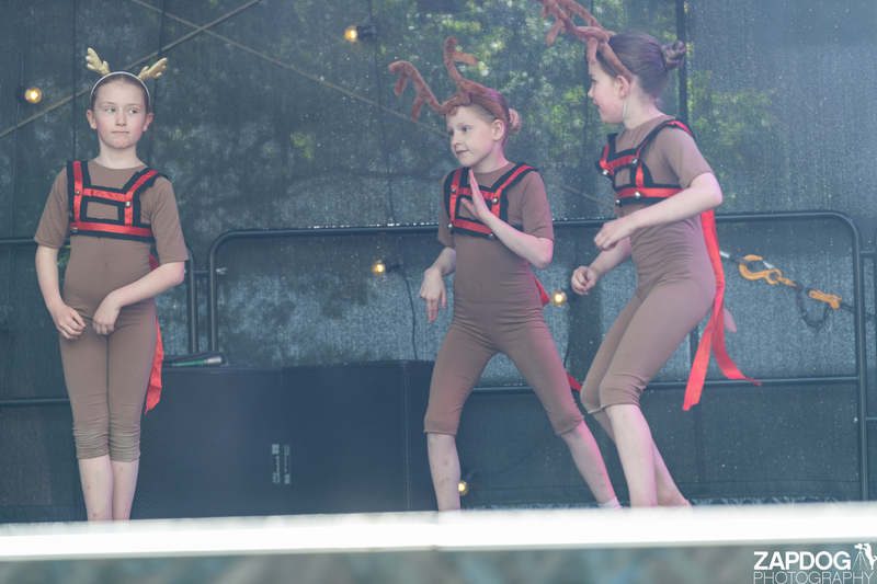 galleries/WellXmas2019/Dancers/mid/mid_welly2019_-3623.jpg