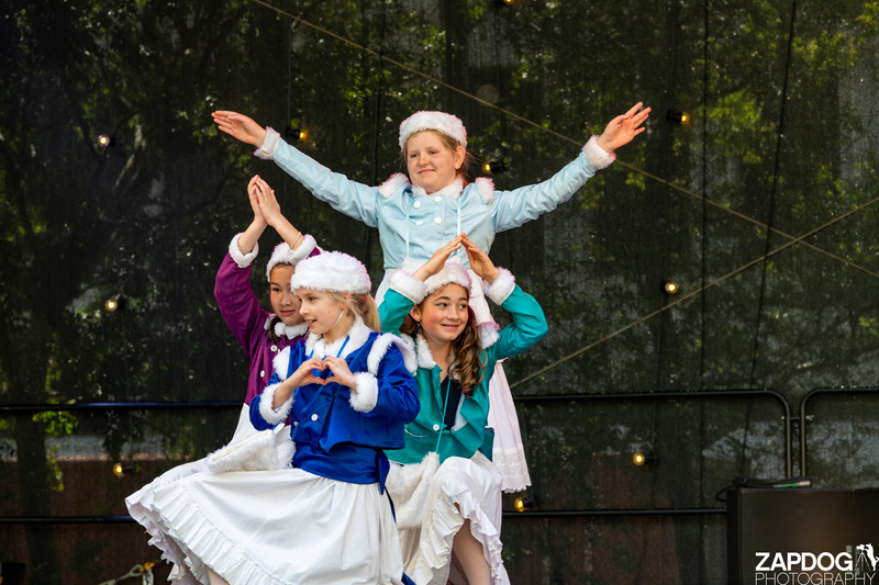 galleries/WellXmas2019/Dancers/mid/mid_welly2019_-3753.jpg