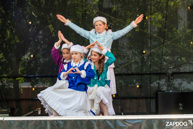 galleries/WellXmas2019/Dancers/mid/mid_welly2019_-3757.jpg