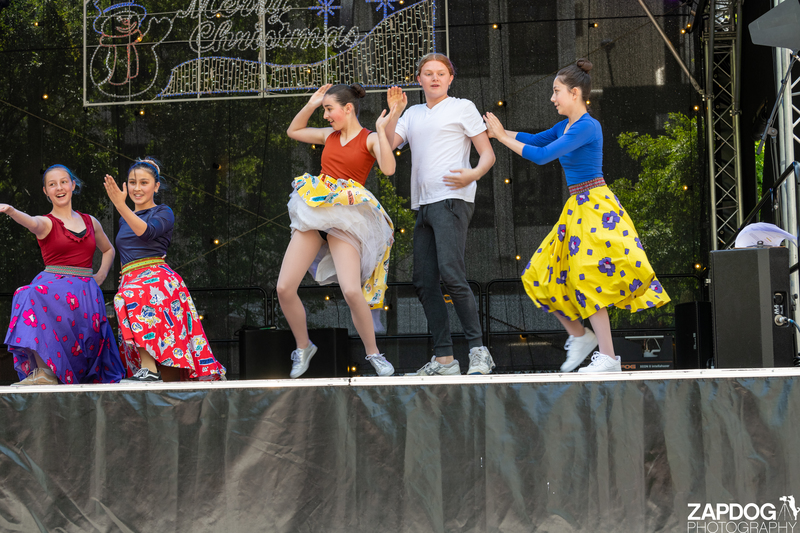 galleries/WellXmas2019/Dancers/mid/mid_welly2019_-3822.jpg