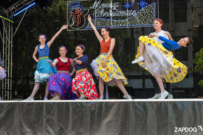 galleries/WellXmas2019/Dancers/mid/mid_welly2019_-3825.jpg