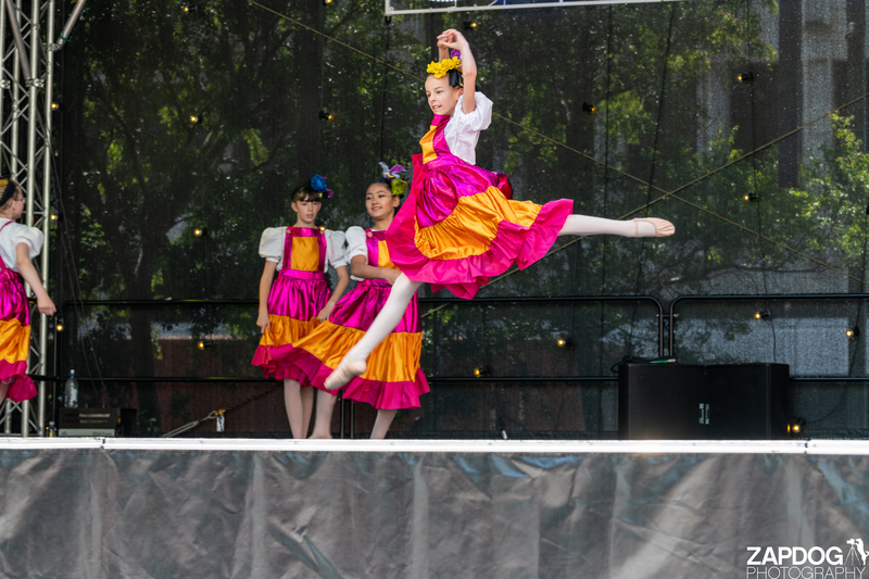 galleries/WellXmas2019/Dancers/mid/mid_welly2019_-3882.jpg