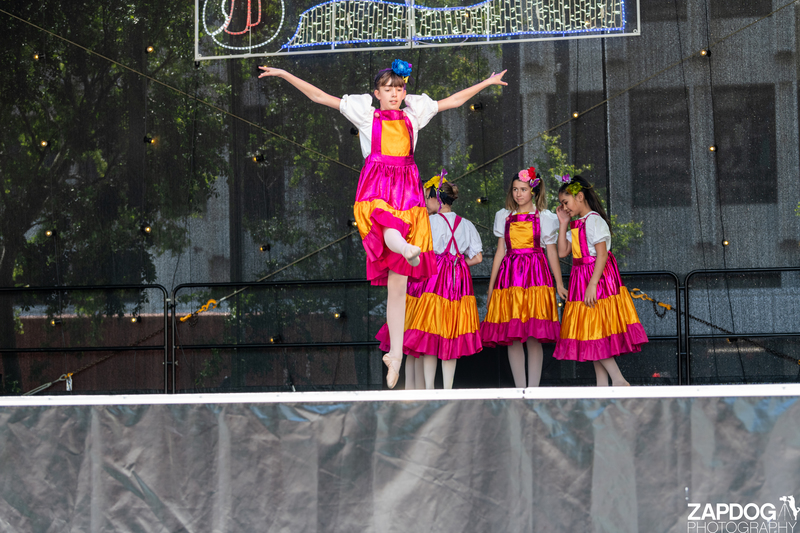 galleries/WellXmas2019/Dancers/mid/mid_welly2019_-3896.jpg