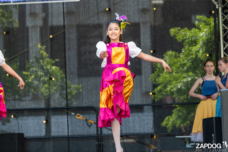 galleries/WellXmas2019/Dancers/mid/mid_welly2019_-3923.jpg
