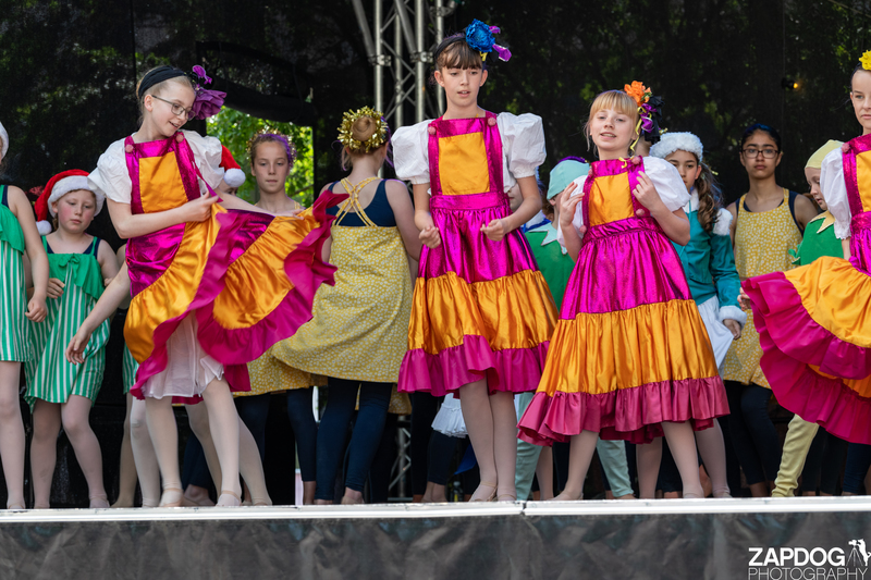 galleries/WellXmas2019/Dancers/mid/mid_welly2019_-3964.jpg