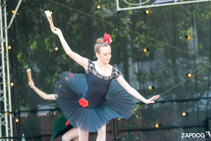 galleries/WellXmas2019/Dancers/mid/mid_welly2019_-3989.jpg