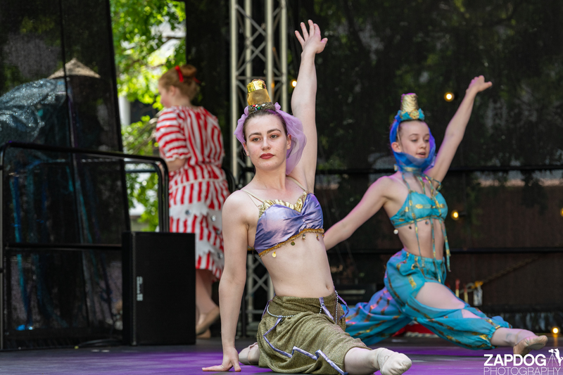galleries/WellXmas2019/Dancers/mid/mid_welly2019_-4019.jpg