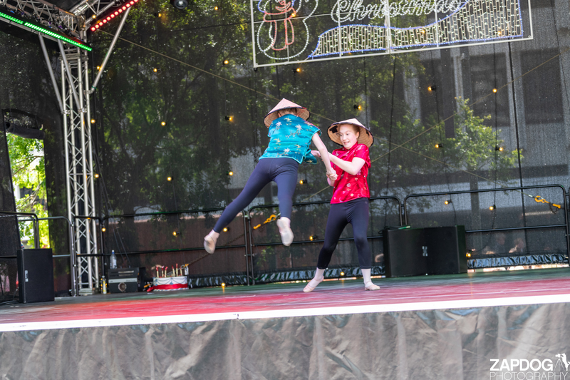 galleries/WellXmas2019/Dancers/mid/mid_welly2019_-4092.jpg