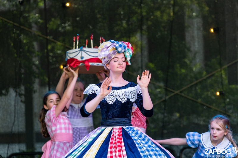 galleries/WellXmas2019/Dancers/mid/mid_welly2019_-4197.jpg