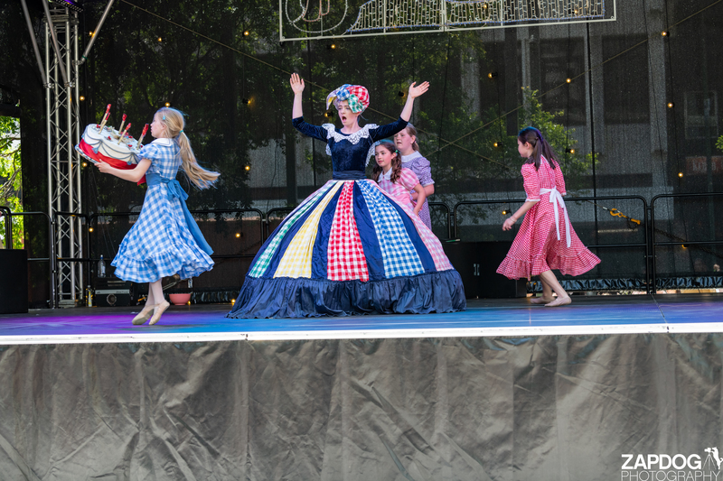 galleries/WellXmas2019/Dancers/mid/mid_welly2019_-4218.jpg