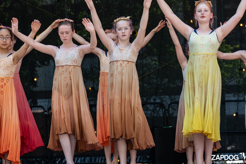 galleries/WellXmas2019/Dancers/mid/mid_welly2019_-4289.jpg