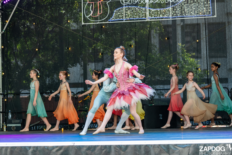 galleries/WellXmas2019/Dancers/mid/mid_welly2019_-4441.jpg
