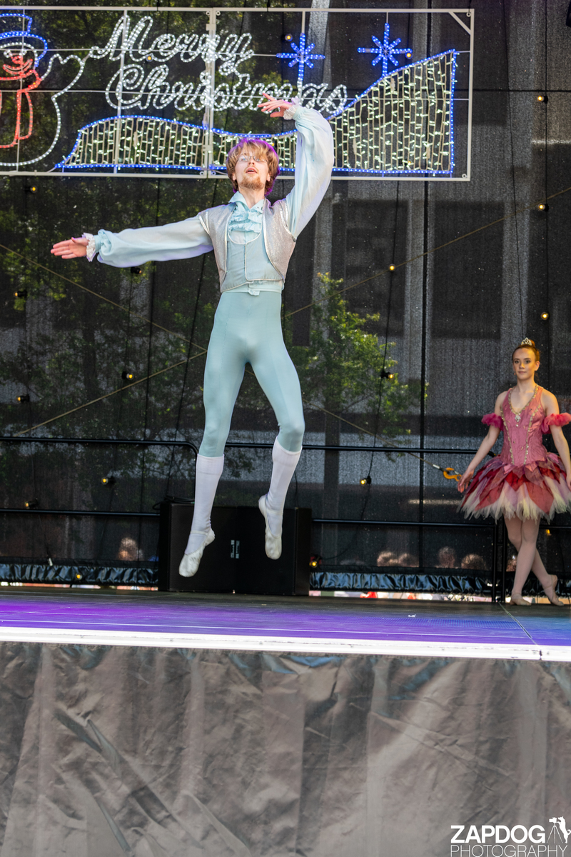 galleries/WellXmas2019/Dancers/mid/mid_welly2019_-4531.jpg