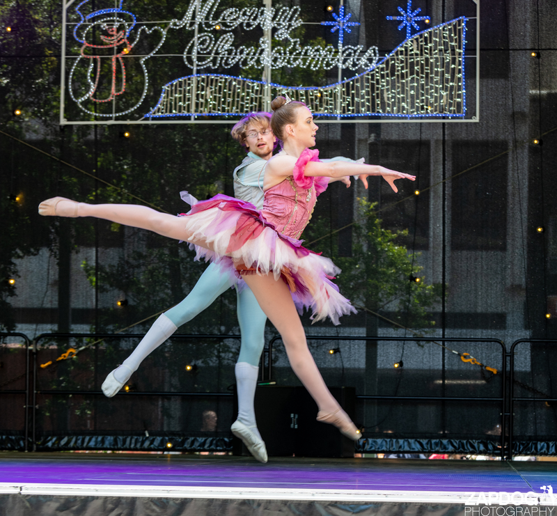 galleries/WellXmas2019/Dancers/mid/mid_welly2019_-4612.jpg