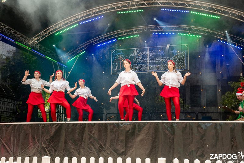 galleries/WellXmas2019/Dancers/mid/mid_welly2019_2_-5050.jpg