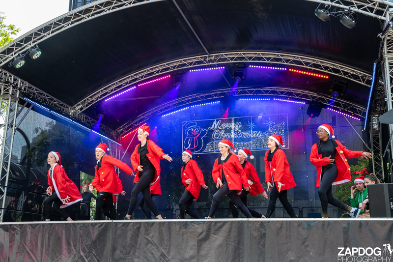 galleries/WellXmas2019/Dancers/mid/mid_welly2019_2_-5070.jpg