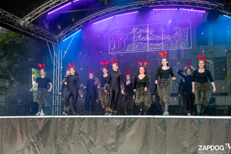 galleries/WellXmas2019/Dancers/mid/mid_welly2019_2_-5084.jpg
