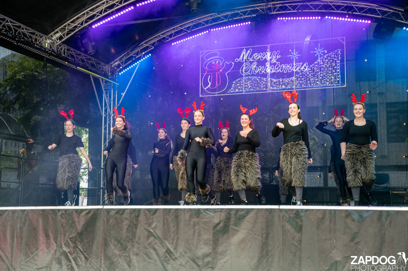 galleries/WellXmas2019/Dancers/mid/mid_welly2019_2_-5086.jpg