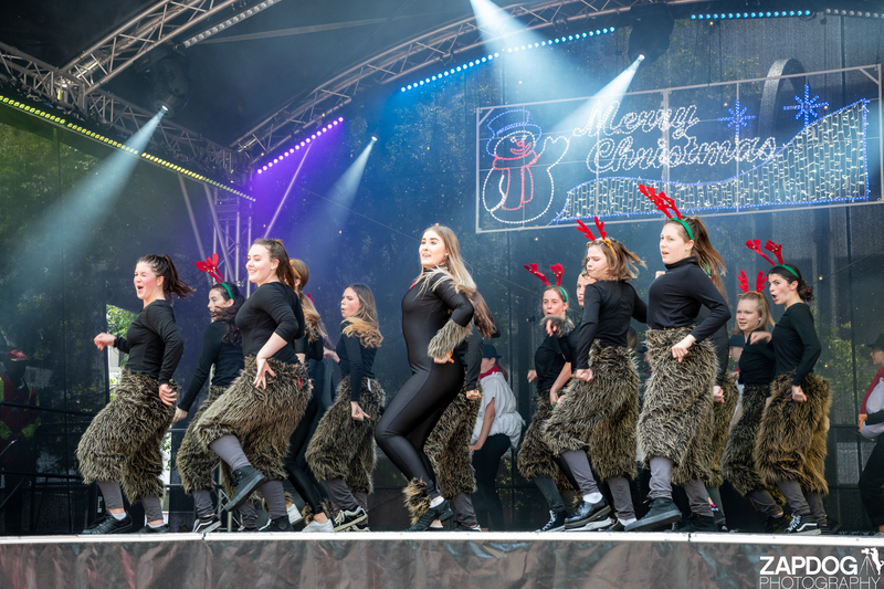 galleries/WellXmas2019/Dancers/mid/mid_welly2019_2_-5109.jpg