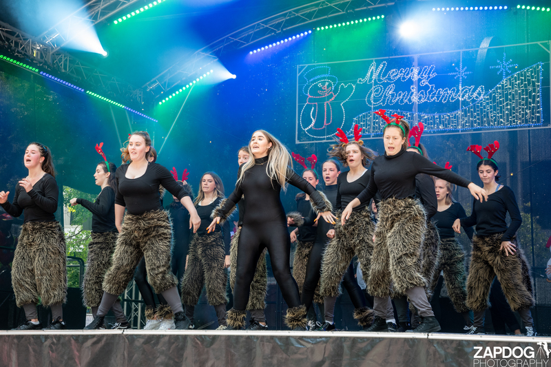 galleries/WellXmas2019/Dancers/mid/mid_welly2019_2_-5113.jpg