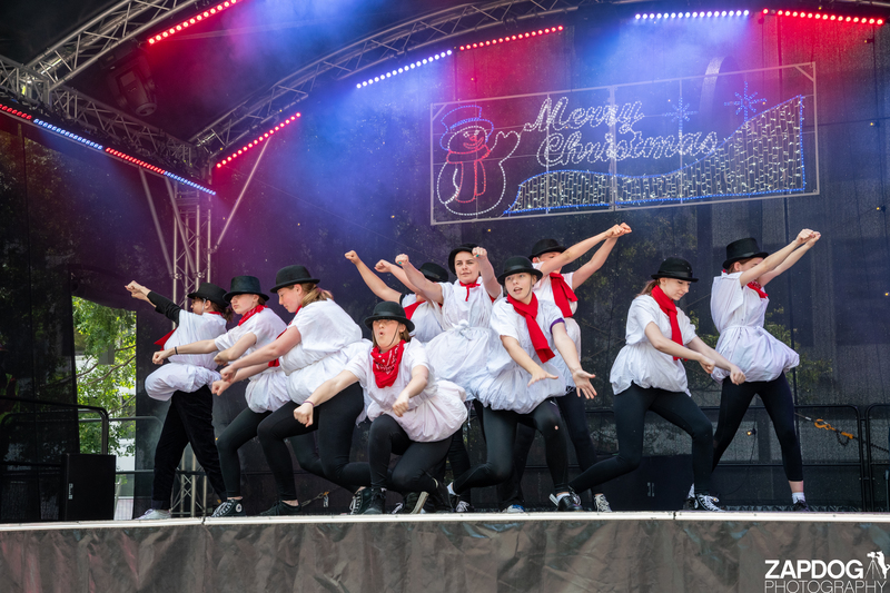 galleries/WellXmas2019/Dancers/mid/mid_welly2019_2_-5135.jpg