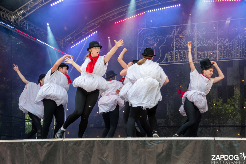 galleries/WellXmas2019/Dancers/mid/mid_welly2019_2_-5142.jpg
