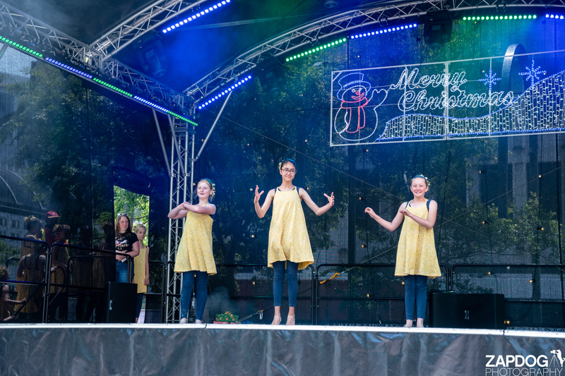 galleries/WellXmas2019/Dancers/mid/mid_welly2019_2_-5301.jpg