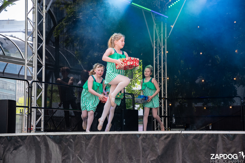 galleries/WellXmas2019/Dancers/mid/mid_welly2019_2_-5371.jpg