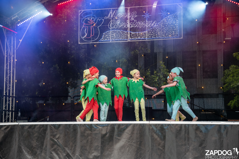 galleries/WellXmas2019/Dancers/mid/mid_welly2019_2_-5418.jpg