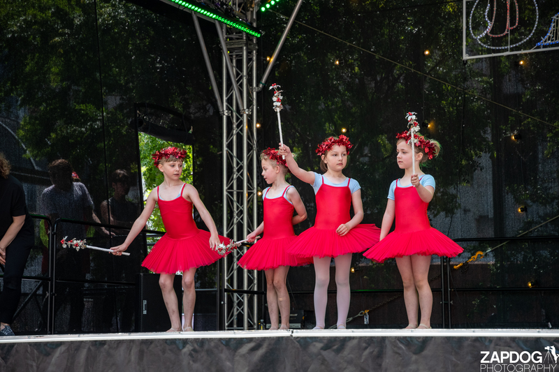 galleries/WellXmas2019/Dancers/mid/mid_welly2019_2_-5480.jpg
