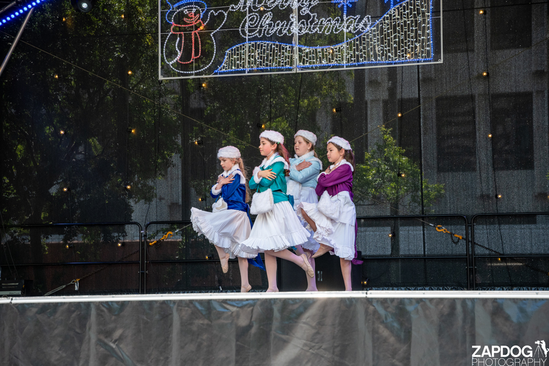 galleries/WellXmas2019/Dancers/mid/mid_welly2019_2_-5490.jpg